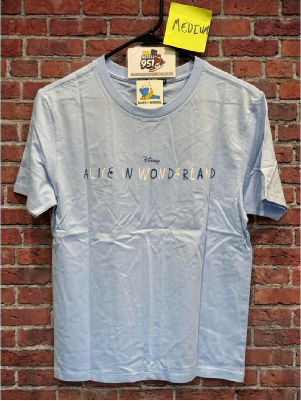 Uniqlo xYu Nagaba Alice in Wonderland Graphic Tee Women’s Medium Gray 475333 NWT